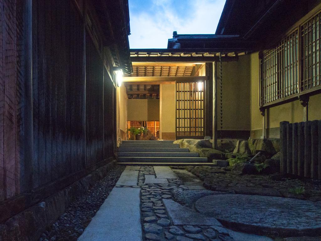 Sukiya-Zukuri Suehiro Villa Хида Екстериор снимка